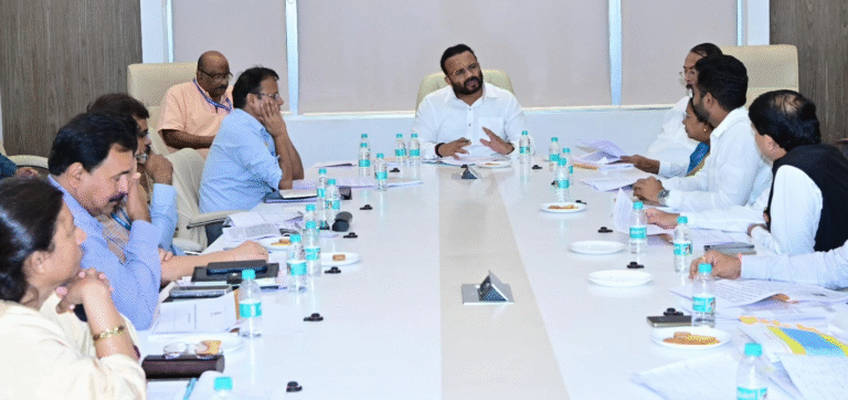 ठाणे जिल्ह्यातील जिल्हा परिषदेच्या सर्व शाळांमध्ये सीसीटीव्ही बसविण्याचे निर्देश