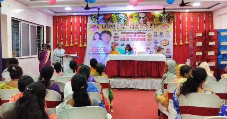 कलागुण आणि आनंदाचा मिलाफ ‘दिवाळी धमाका खेळ उखाणा’ ला महिलांचा उत्स्फूर्त प्रतिसाद